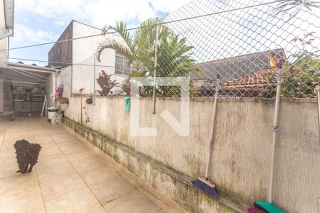 Casa à venda com 143m², 2 quartos e 2 vagas Casa à venda com 143m², 2 quartos e 2 vagasQuintal