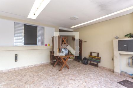 Casa à venda com 143m², 2 quartos e 2 vagas Casa à venda com 143m², 2 quartos e 2 vagasGaragem