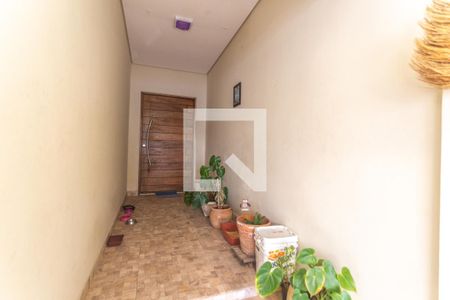 Casa à venda com 143m², 2 quartos e 2 vagas Casa à venda com 143m², 2 quartos e 2 vagasHall de entrada