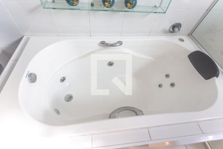 Casa à venda com 143m², 2 quartos e 2 vagas Casa à venda com 143m², 2 quartos e 2 vagasBanheira