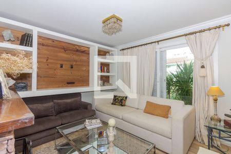 Sala de casa à venda com 3 quartos, 160m² em Chácara das Pedras, Porto Alegre