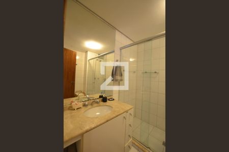 Apartamento à venda com 238m², 3 quartos e 3 vagasBanheiro