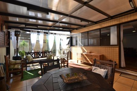 Apartamento à venda com 238m², 3 quartos e 3 vagasEspaço Gourmet