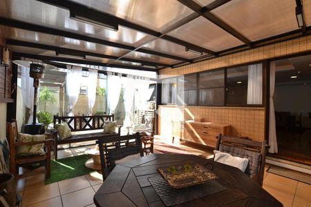 Apartamento à venda com 238m², 3 quartos e 3 vagasEspaço Gourmet