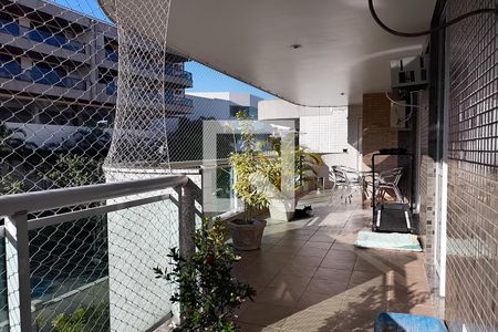 Varanda de apartamento à venda com 4 quartos, 158m² em Jardim Guanabara, Rio de Janeiro