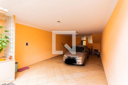 Casa à venda com 259m², 3 quartos e 5 vagas Casa à venda com 259m², 3 quartos e 5 vagasGaragem