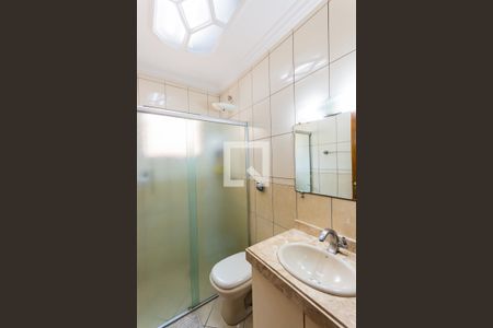 Casa à venda com 259m², 3 quartos e 5 vagas Casa à venda com 259m², 3 quartos e 5 vagasBanheiro 2