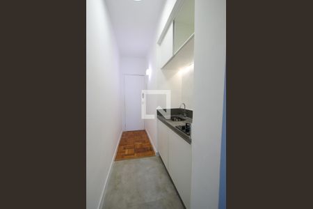 Cozinha de apartamento para alugar com 1 quarto, 25m² em Liberdade, São Paulo