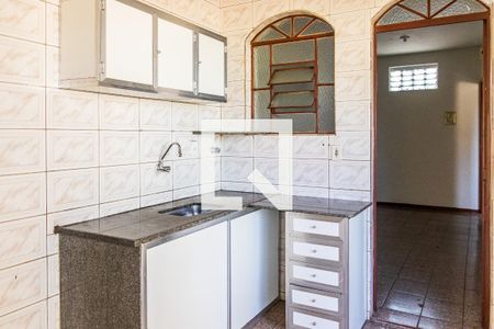 Casa à venda com 100m², 2 quartos e 1 vaga