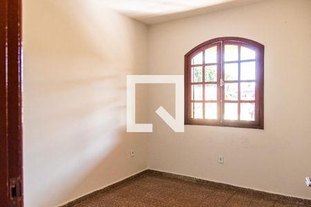 Casa à venda com 100m², 2 quartos e 1 vaga