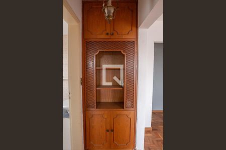 Corredor de apartamento para alugar com 1 quarto, 53m² em Vila Anglo Brasileira, São Paulo