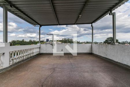 Casa para alugar com 500m², 2 quartos e sem vaga Casa para alugar com 500m², 2 quartos e sem vagaTerraço
