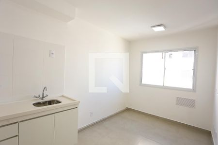 Sala/Cozinha de apartamento para alugar com 1 quarto, 28m² em Paraíso do Morumbi, São Paulo