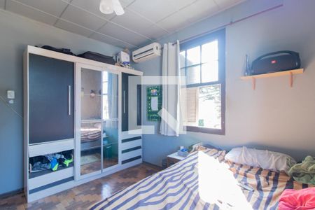 Casa à venda com 300m², 5 quartos e 1 vaga Casa à venda com 300m², 5 quartos e 1 vagaQuarto 1