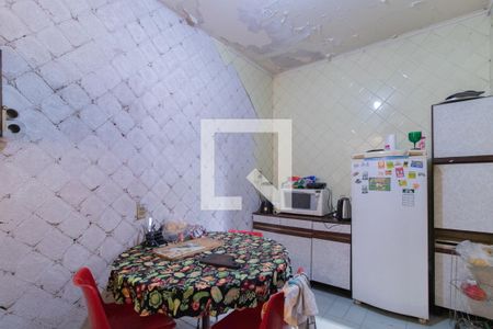 Casa à venda com 300m², 5 quartos e 1 vaga Casa à venda com 300m², 5 quartos e 1 vagaCozinha