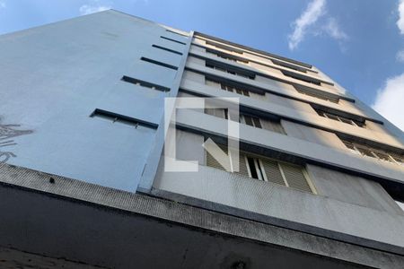 Apartamento à venda com 32m², 1 quarto e sem vaga Apartamento à venda com 32m², 1 quarto e sem vagaFachada do Prédio