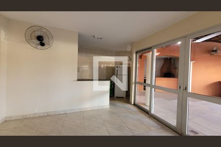 Apartamento para alugar com 50m², 2 quartos e 1 vaga Apartamento para alugar com 50m², 2 quartos e 1 vagaÁrea comum - Salão de festas