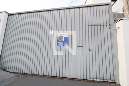 Casa para alugar com 191m², 6 quartos e 4 vagasFachada