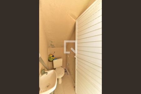 Casa de condomínio para alugar com 250m², 4 quartos e 2 vagas Casa de condomínio para alugar com 250m², 4 quartos e 2 vagasLavabo Piscina