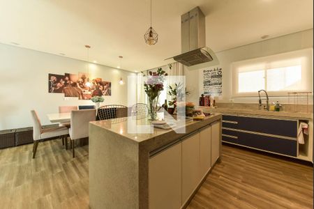 Casa de condomínio para alugar com 250m², 4 quartos e 2 vagas Casa de condomínio para alugar com 250m², 4 quartos e 2 vagasCozinha