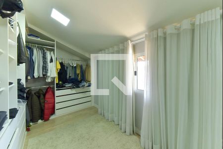 Casa de condomínio para alugar com 250m², 4 quartos e 2 vagas Casa de condomínio para alugar com 250m², 4 quartos e 2 vagasSuíte 4 - Closet