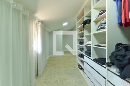 Casa de condomínio para alugar com 250m², 4 quartos e 2 vagas Casa de condomínio para alugar com 250m², 4 quartos e 2 vagasSuíte 4 - Closet