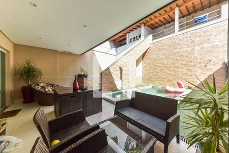 Casa de condomínio para alugar com 250m², 4 quartos e 2 vagas Casa de condomínio para alugar com 250m², 4 quartos e 2 vagasChurrasqueira
