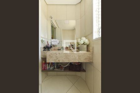 Casa de condomínio para alugar com 250m², 4 quartos e 2 vagas Casa de condomínio para alugar com 250m², 4 quartos e 2 vagasLavabo