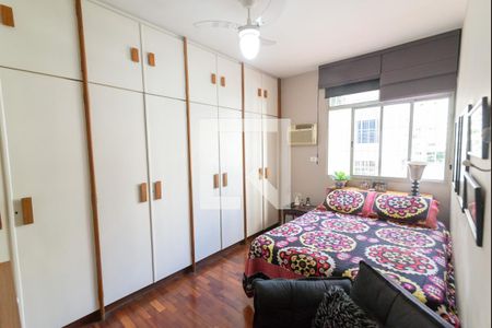Apartamento à venda com 155m², 4 quartos e 1 vagaQuarto 2