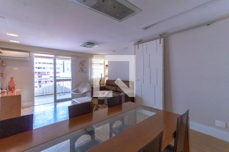 Sala de Apartamento com 2 quartos, 85m² Botafogo