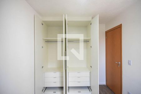 Apartamento para alugar com 43m², 2 quartos e sem vaga Apartamento para alugar com 43m², 2 quartos e sem vagaArmário do quarto 2