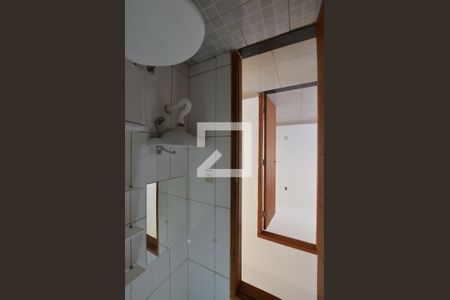 Apartamento para alugar com 45m², 2 quartos e sem vagaBanheiro