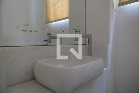 Lavabo de apartamento para alugar com 3 quartos, 105m² em Gonzaga, Santos
