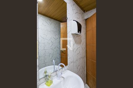 Casa à venda com 300m², 3 quartos e 2 vagasBanheiro