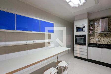 Casa à venda com 300m², 3 quartos e 2 vagasCozinha