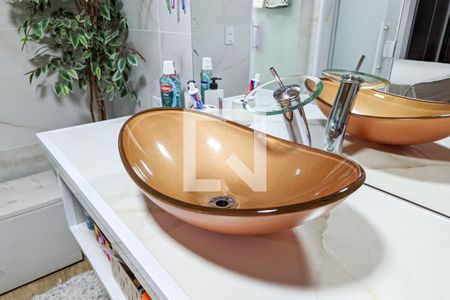 Casa à venda com 300m², 3 quartos e 2 vagasBanheiro da suíte