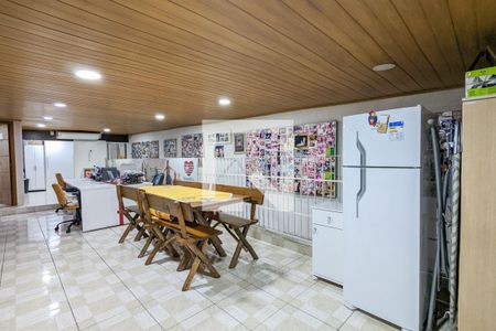 Casa à venda com 300m², 3 quartos e 2 vagasChurrasqueira