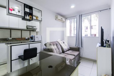 Sala de apartamento à venda com 2 quartos, 48m² em Costa E Silva, Porto Alegre