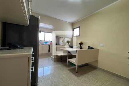 Apartamento para alugar com 180m², 4 quartos e 3 vagas Apartamento para alugar com 180m², 4 quartos e 3 vagasCopa