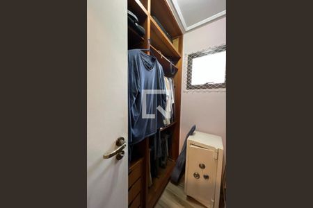 Apartamento para alugar com 180m², 4 quartos e 3 vagas Apartamento para alugar com 180m², 4 quartos e 3 vagasCloset da Suíte 1