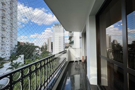 Apartamento para alugar com 180m², 4 quartos e 3 vagas Apartamento para alugar com 180m², 4 quartos e 3 vagasSacada