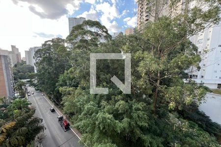 Apartamento para alugar com 180m², 4 quartos e 3 vagas Apartamento para alugar com 180m², 4 quartos e 3 vagasVista do Quarto 3