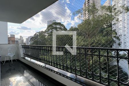 Apartamento para alugar com 180m², 4 quartos e 3 vagas Apartamento para alugar com 180m², 4 quartos e 3 vagasSacada