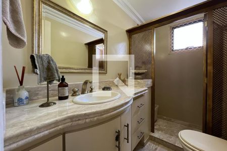 Apartamento para alugar com 180m², 4 quartos e 3 vagas Apartamento para alugar com 180m², 4 quartos e 3 vagasBanheiro