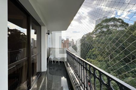 Apartamento para alugar com 180m², 4 quartos e 3 vagas Apartamento para alugar com 180m², 4 quartos e 3 vagasSacada