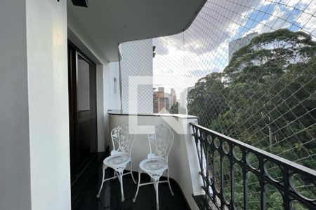 Apartamento para alugar com 180m², 4 quartos e 3 vagas Apartamento para alugar com 180m², 4 quartos e 3 vagasQuarto 3 - Sacada