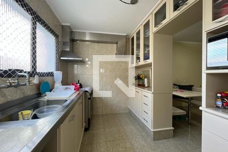 Apartamento para alugar com 180m², 4 quartos e 3 vagas Apartamento para alugar com 180m², 4 quartos e 3 vagasCozinha