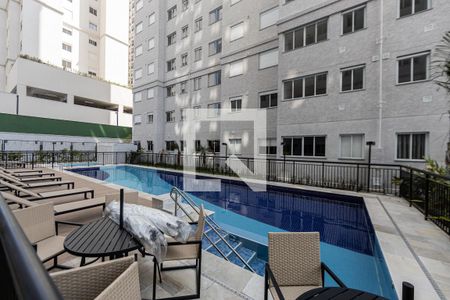 Apartamento à venda com 39m², 2 quartos e sem vagaÁrea comum - Piscina