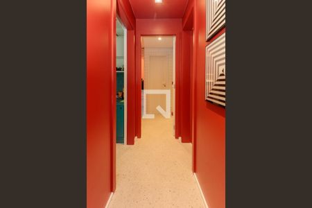 Corredor de apartamento para alugar com 2 quartos, 86m² em Pinheiros, São Paulo