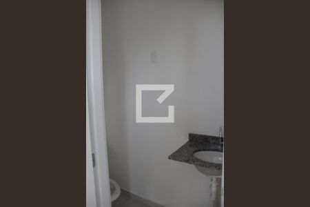 Lavabo de casa de condomínio para alugar com 2 quartos, 72m² em Chácara Faggion, Suzano